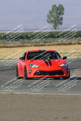 media/Sep-17-2023-Speed Ventures (Sun) [[7e780ba612]]/Green/Session 1 (Grapevine)/
